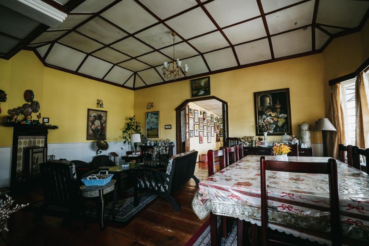 Rock Cliff Home Stay Шиллонг Экстерьер фото