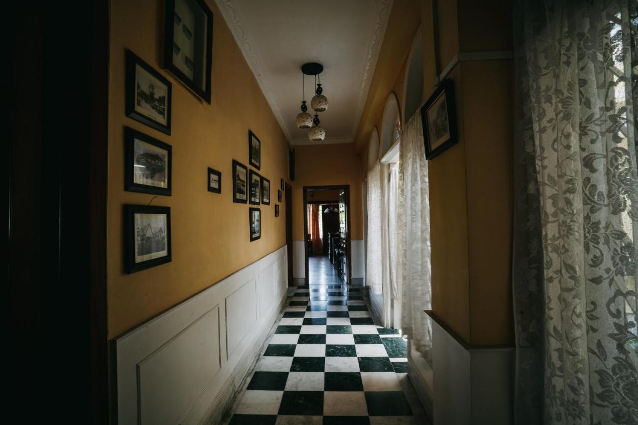 Rock Cliff Home Stay Шиллонг Экстерьер фото
