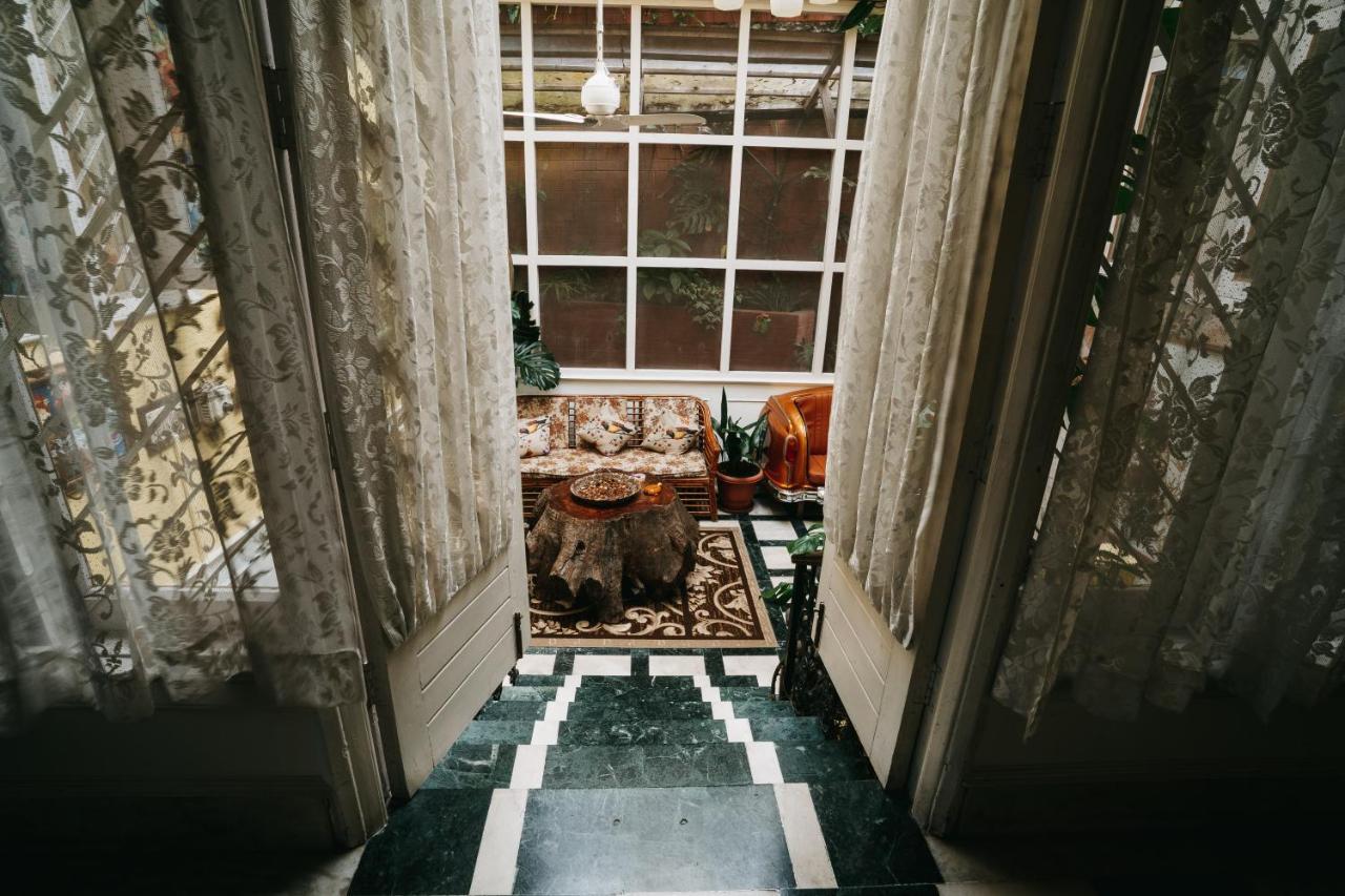 Rock Cliff Home Stay Шиллонг Экстерьер фото