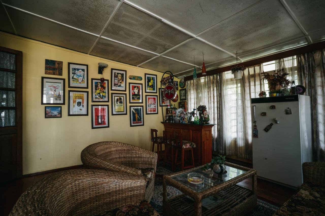 Rock Cliff Home Stay Шиллонг Экстерьер фото