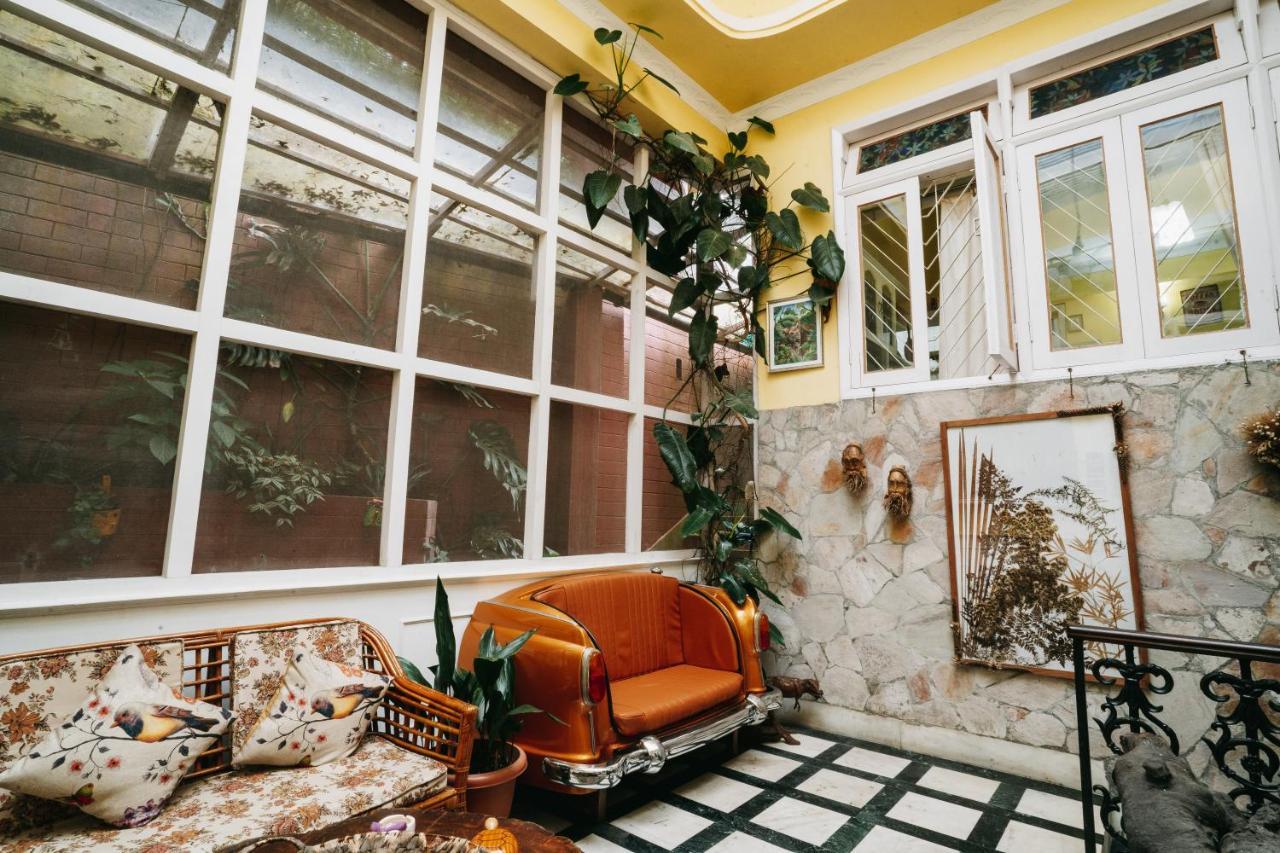 Rock Cliff Home Stay Шиллонг Экстерьер фото