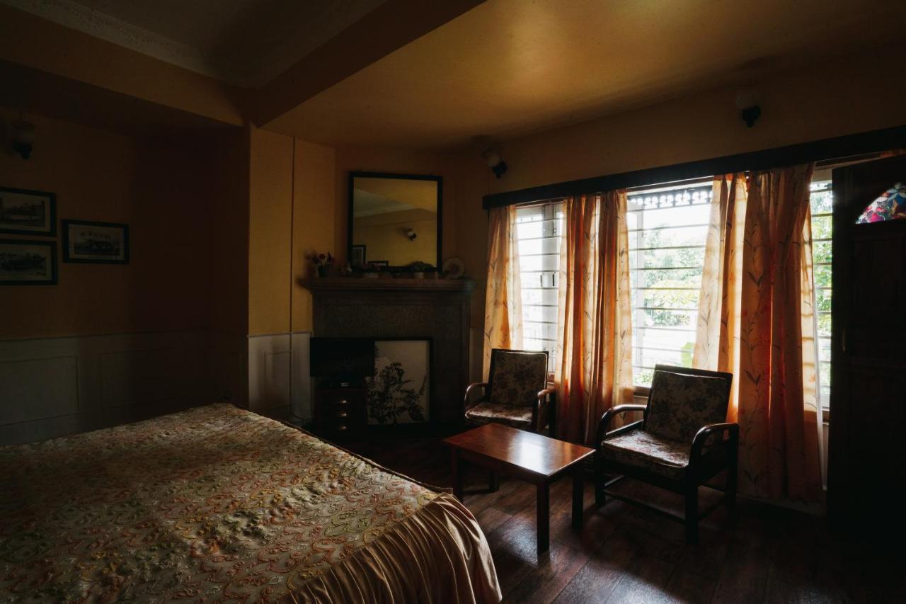 Rock Cliff Home Stay Шиллонг Экстерьер фото