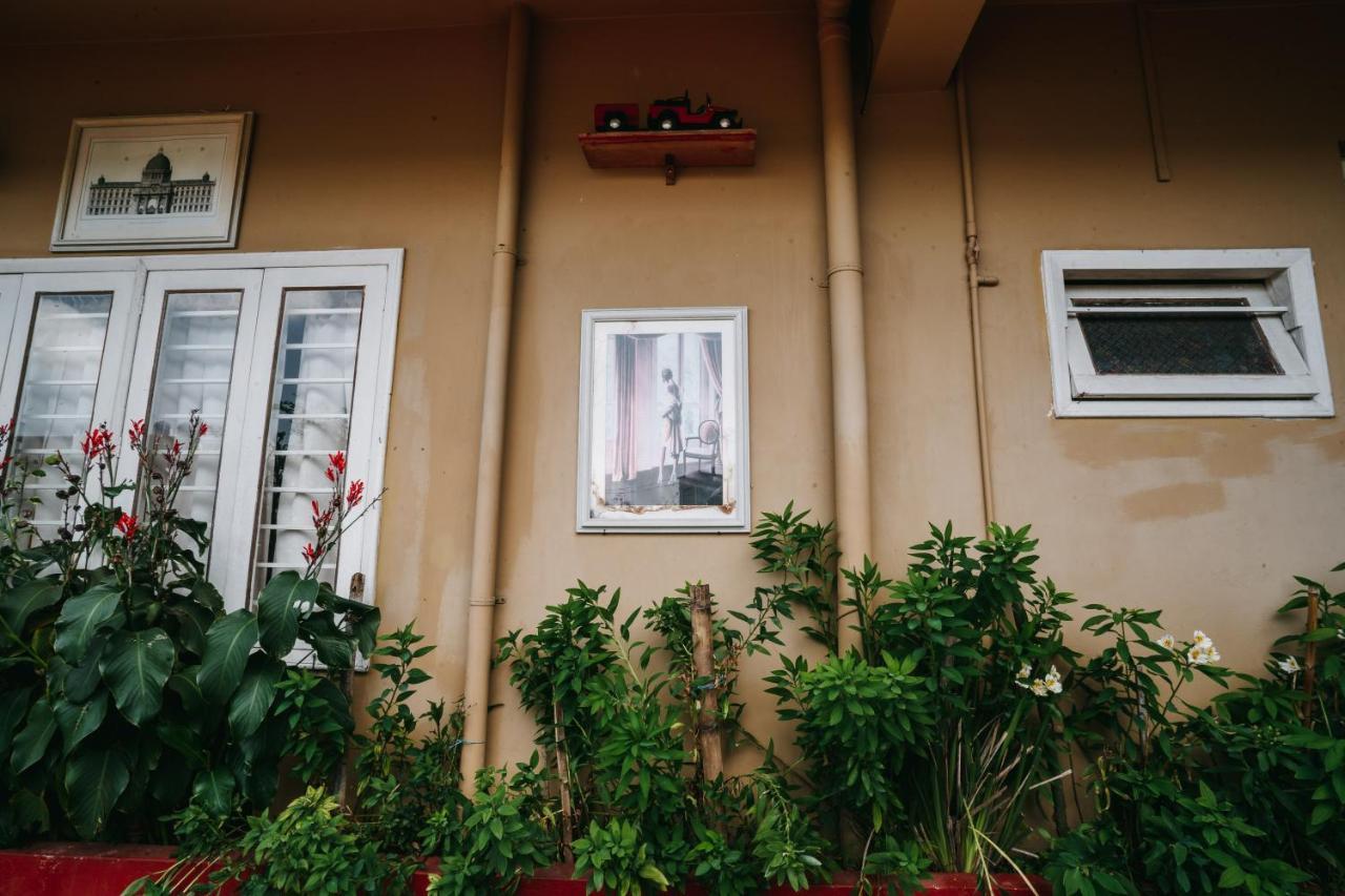 Rock Cliff Home Stay Шиллонг Экстерьер фото