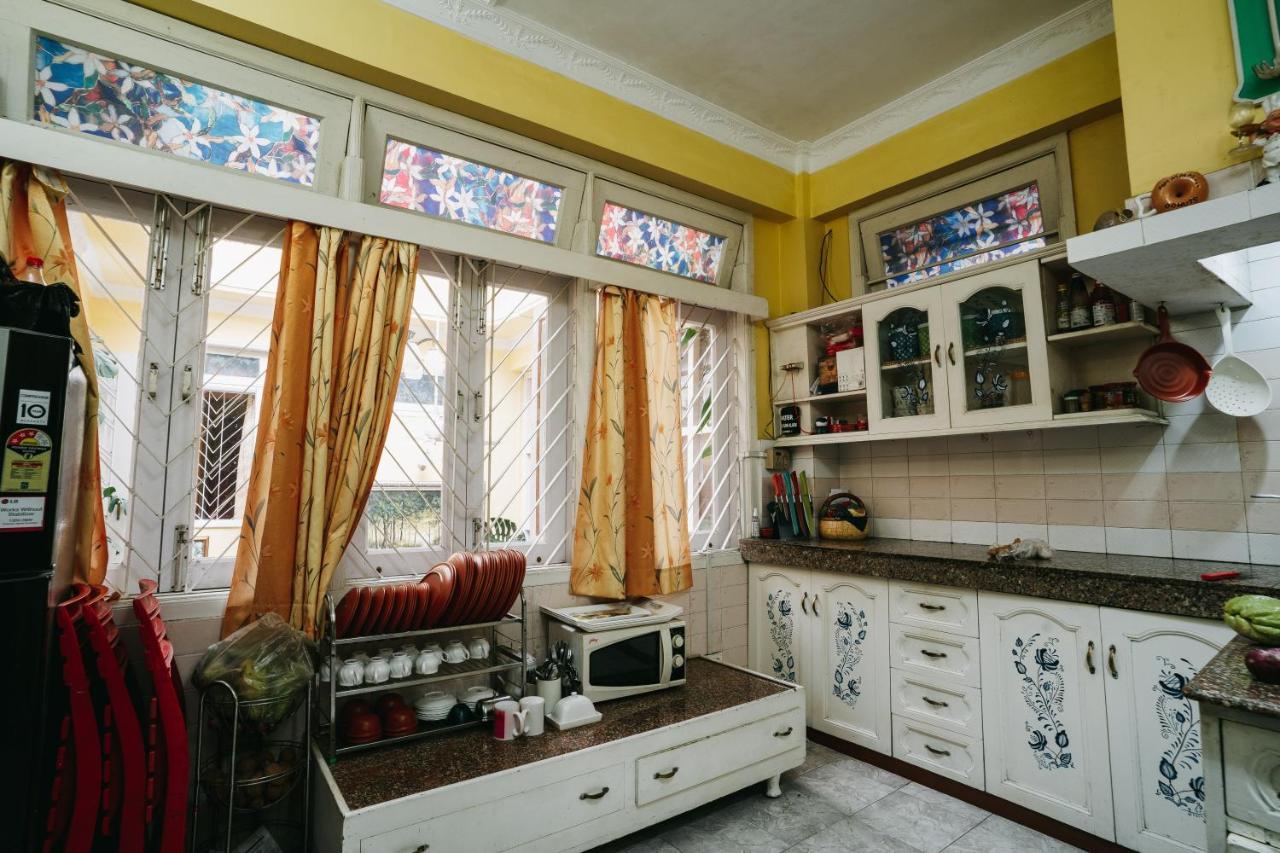 Rock Cliff Home Stay Шиллонг Экстерьер фото