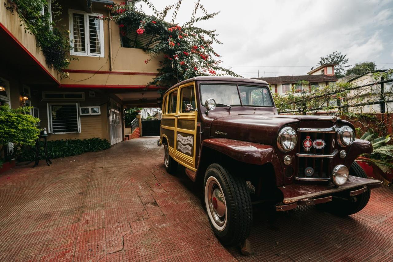 Rock Cliff Home Stay Шиллонг Экстерьер фото