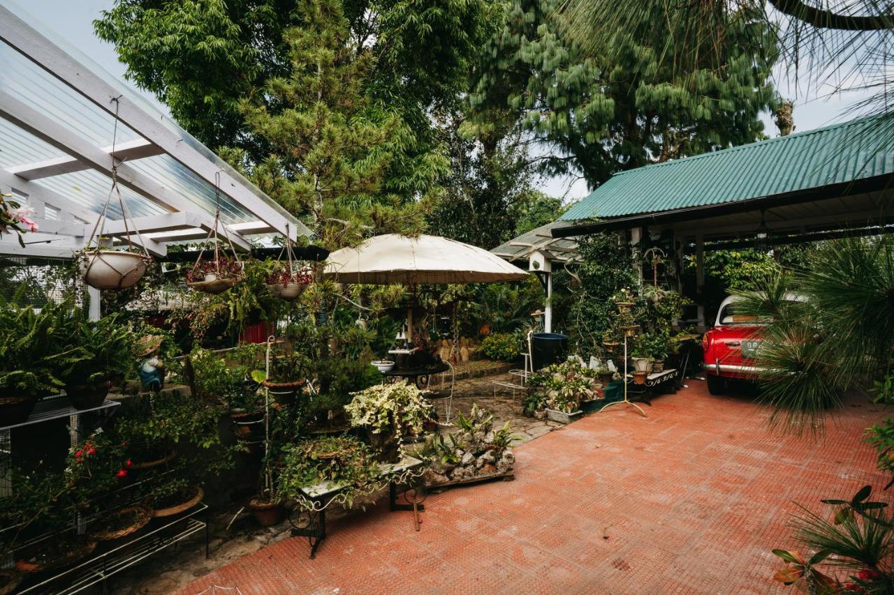 Rock Cliff Home Stay Шиллонг Экстерьер фото
