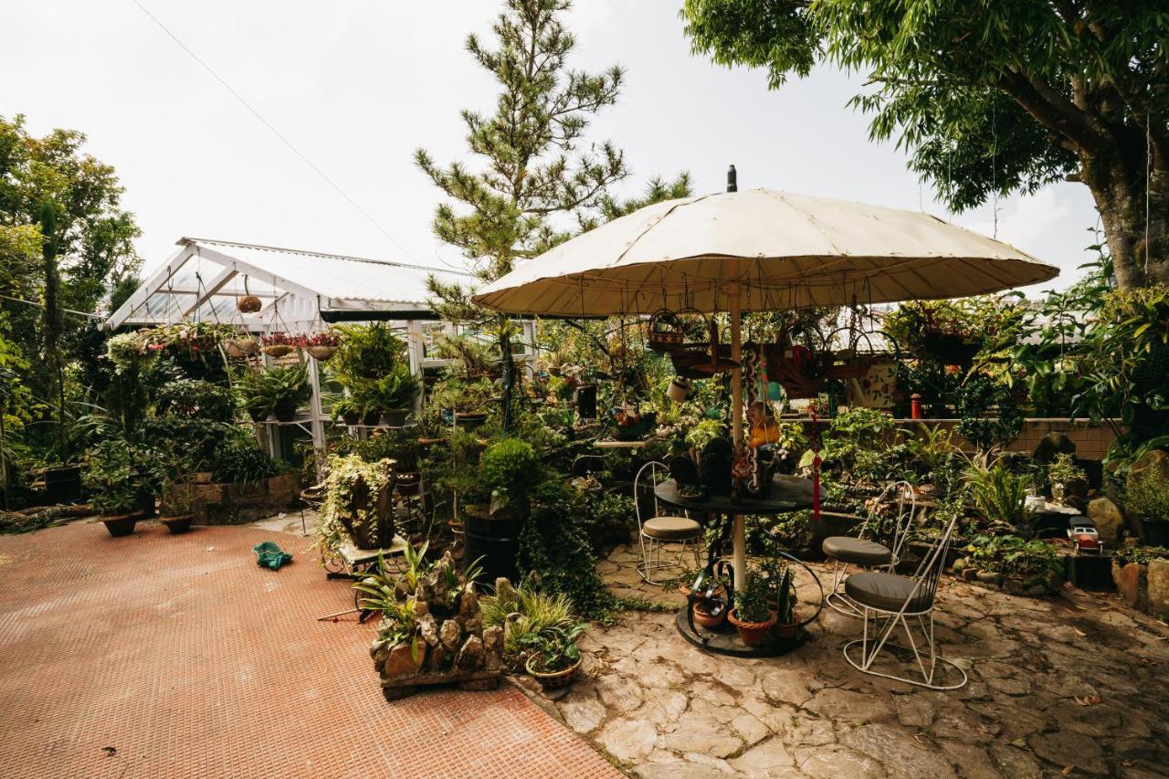 Rock Cliff Home Stay Шиллонг Экстерьер фото